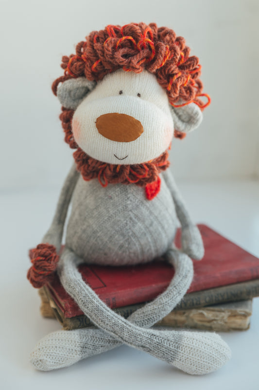 Leo - Original Sculpted Sock Lion, weighted